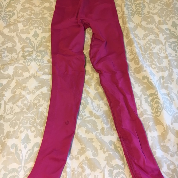 Lululemon zone in tights - Picture 1 of 1