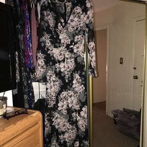 Floral deep V-neck Forever21 dress