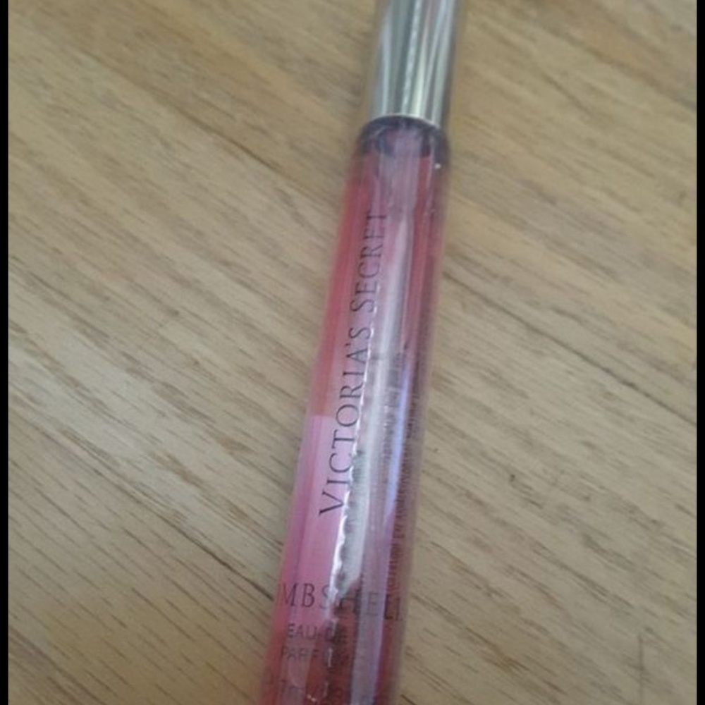 VS bombshell roller ball perfume