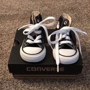 Converse infant size 2