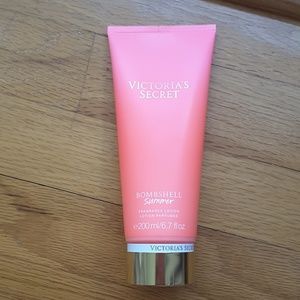 VS bombshell summer lotion limited edition