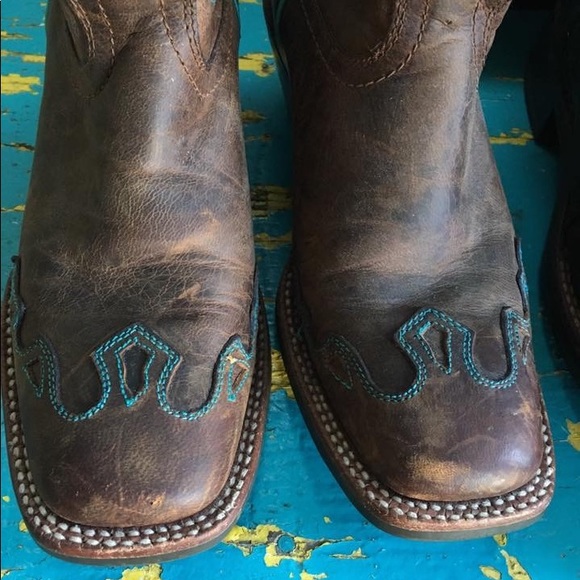 Ariat women's western square toe boots - Picture 3 of 3