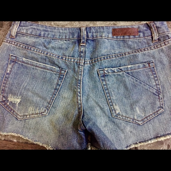 ❌SOLD ON MERCARI❌ ABS by Allen Schwartz Shorts - Picture 2 of 4