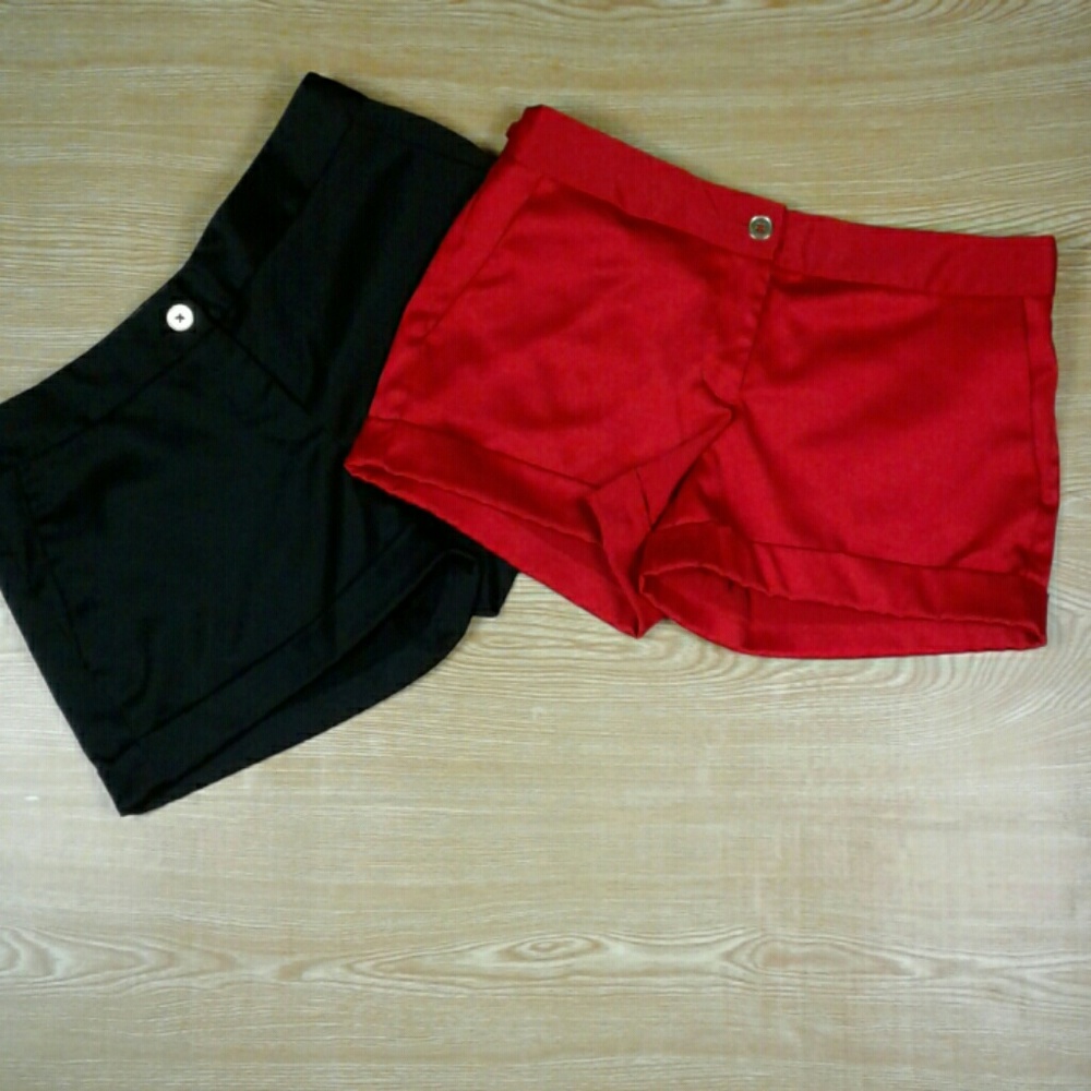 NWOT  2 Express Design Studio satin shorts. Size 4