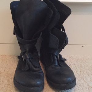 Steve Madden combat boots with buckles, size 9