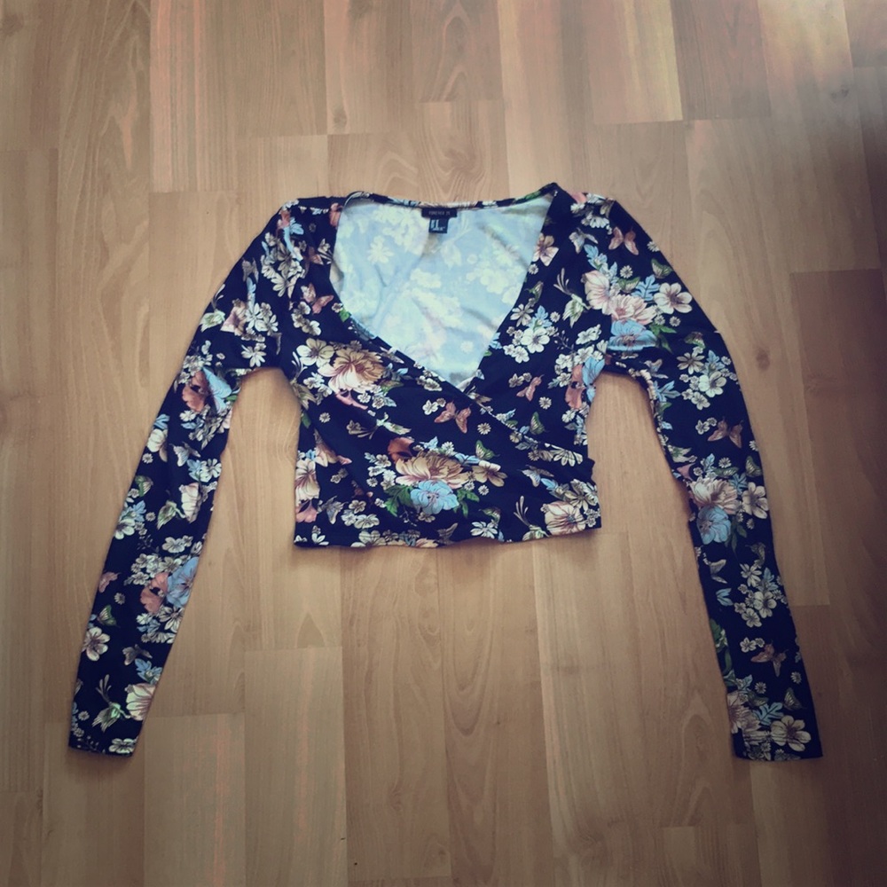 Forever 21 floral long sleeve crop top