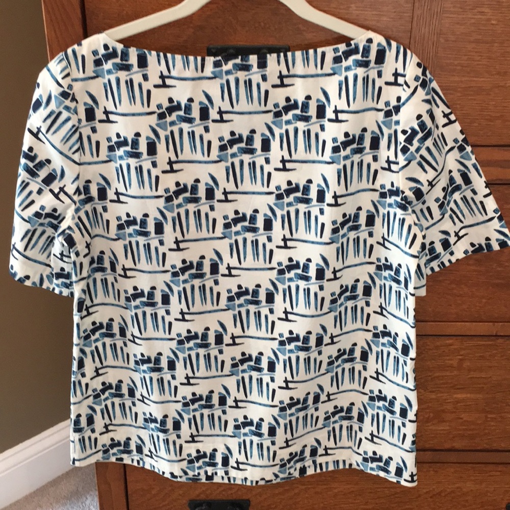 🎉 HOST PICK Tory Burch Women's Figurines A Shirt - Picture 3 of 3