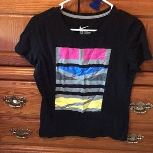 Black nike tee