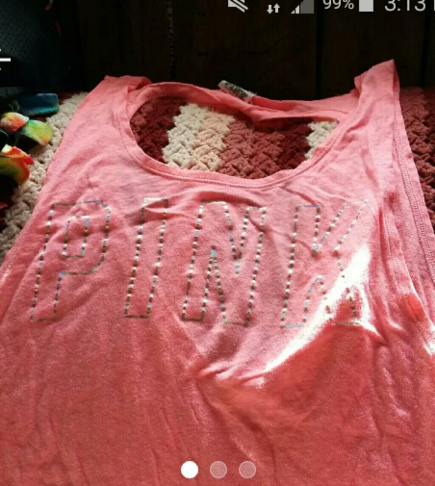 Vs pink tank