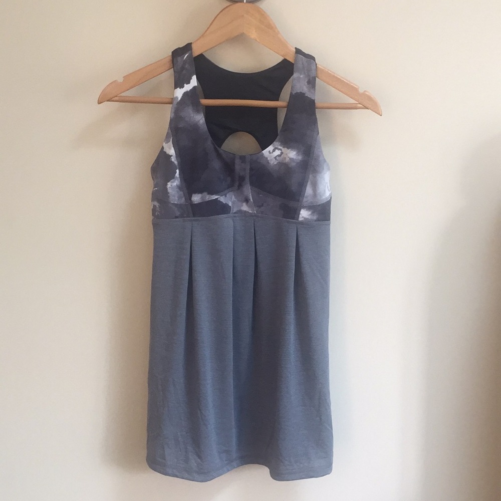 LULULEMON TANK
