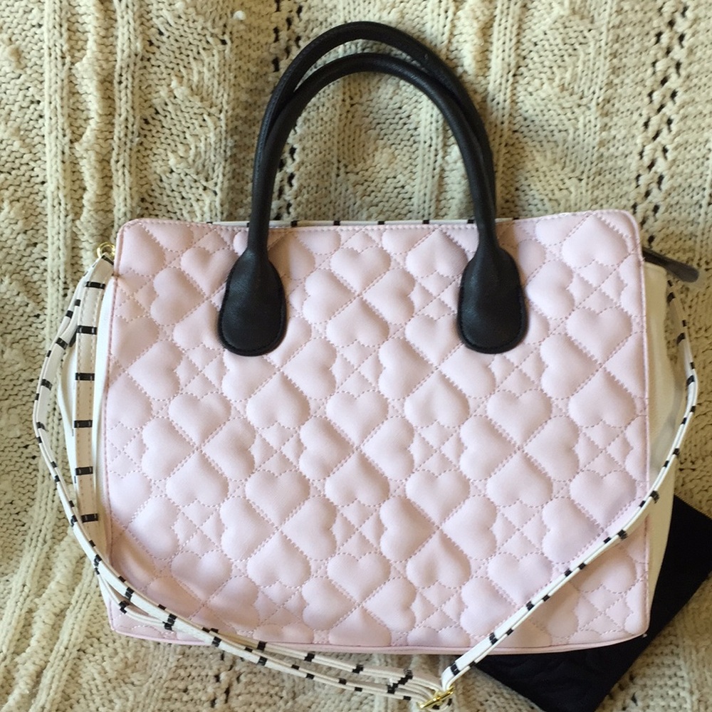 Betsey Johnson heart dip satchel w/ rose pouch - Picture 4 of 8