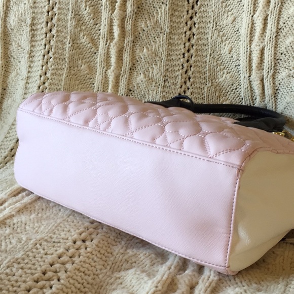 Betsey Johnson heart dip satchel w/ rose pouch - Picture 6 of 8