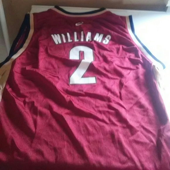 Cavs Jersey number two Williams - Picture 3 of 4
