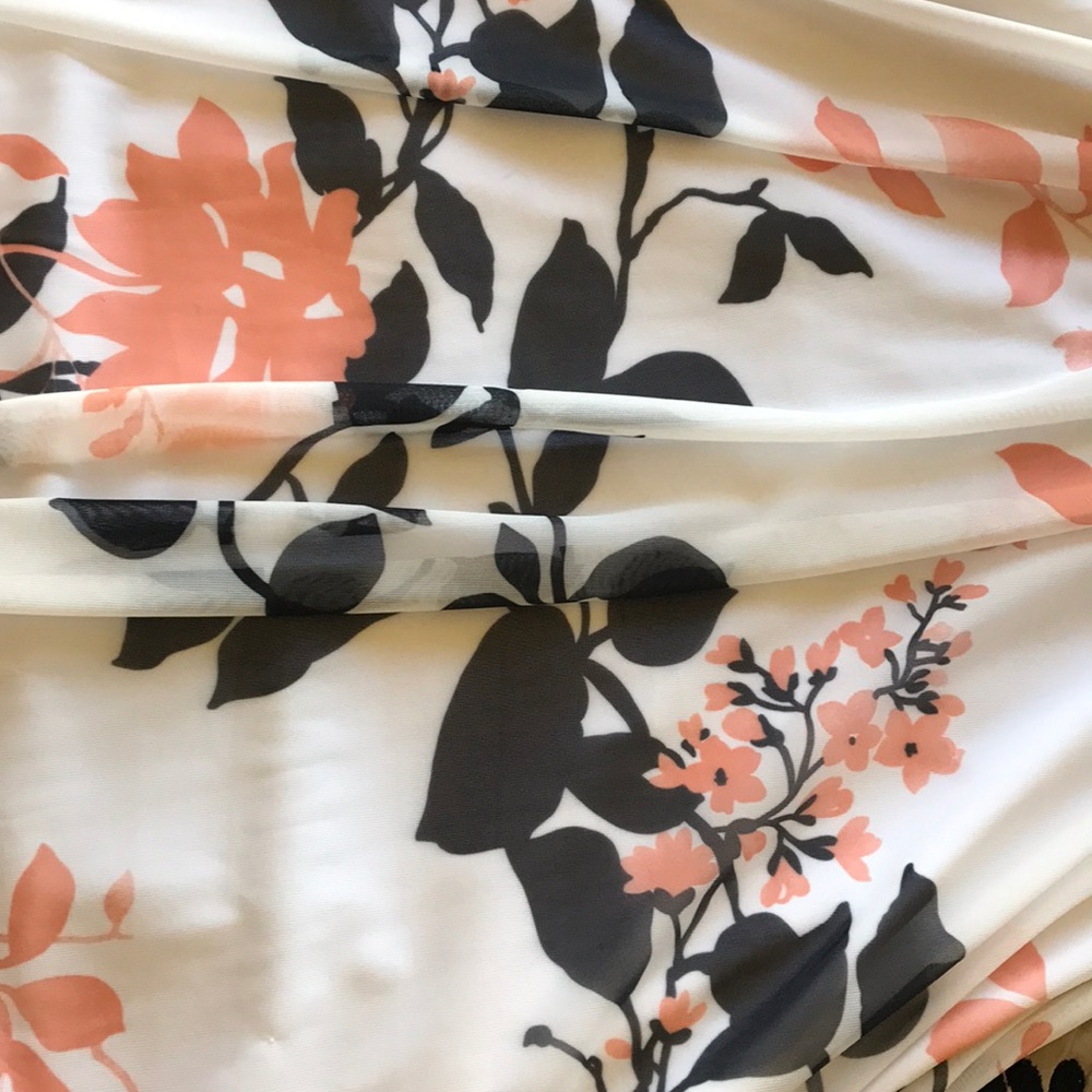 Adorable Maurice's dress - Picture 2 of 3