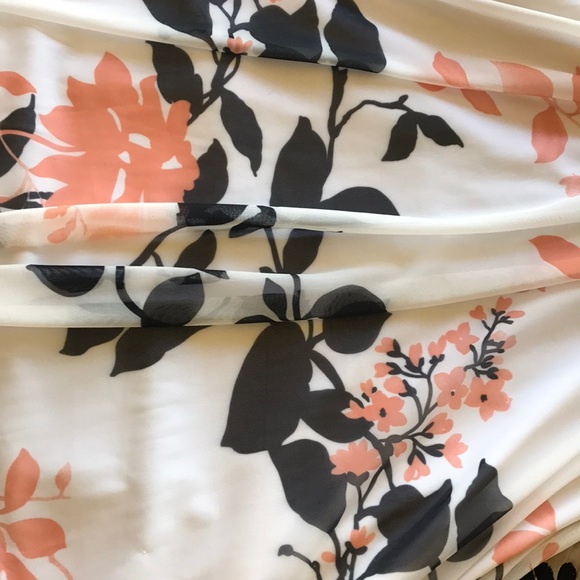 Adorable Maurice's dress - Picture 2 of 3