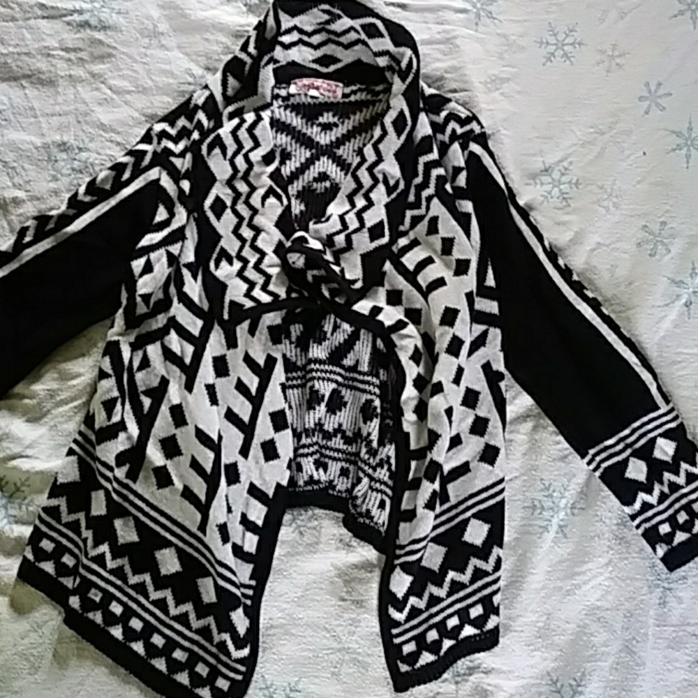 New. Black and White Cardigan