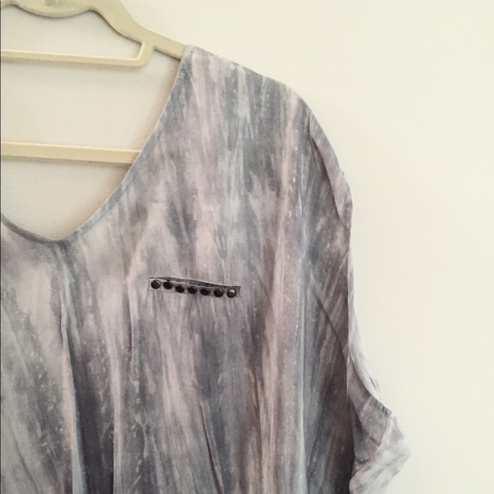 Bloomingdales Ribbed Back Top - Picture 3 of 7