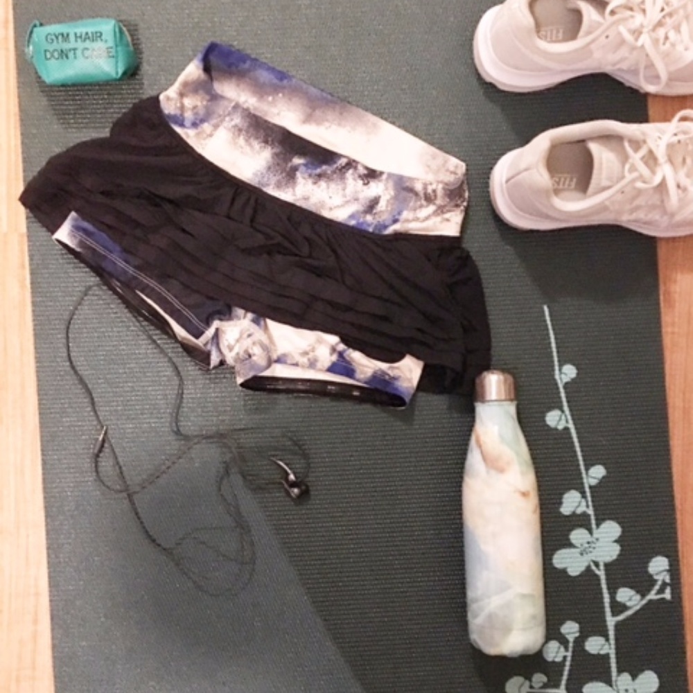 Lululemon "Breath of Fire" Milky Way pattern skirt