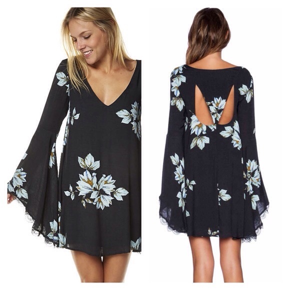 Free People Dresses & Skirts - Free People Blue Wanderer Bell Sleeve Dress