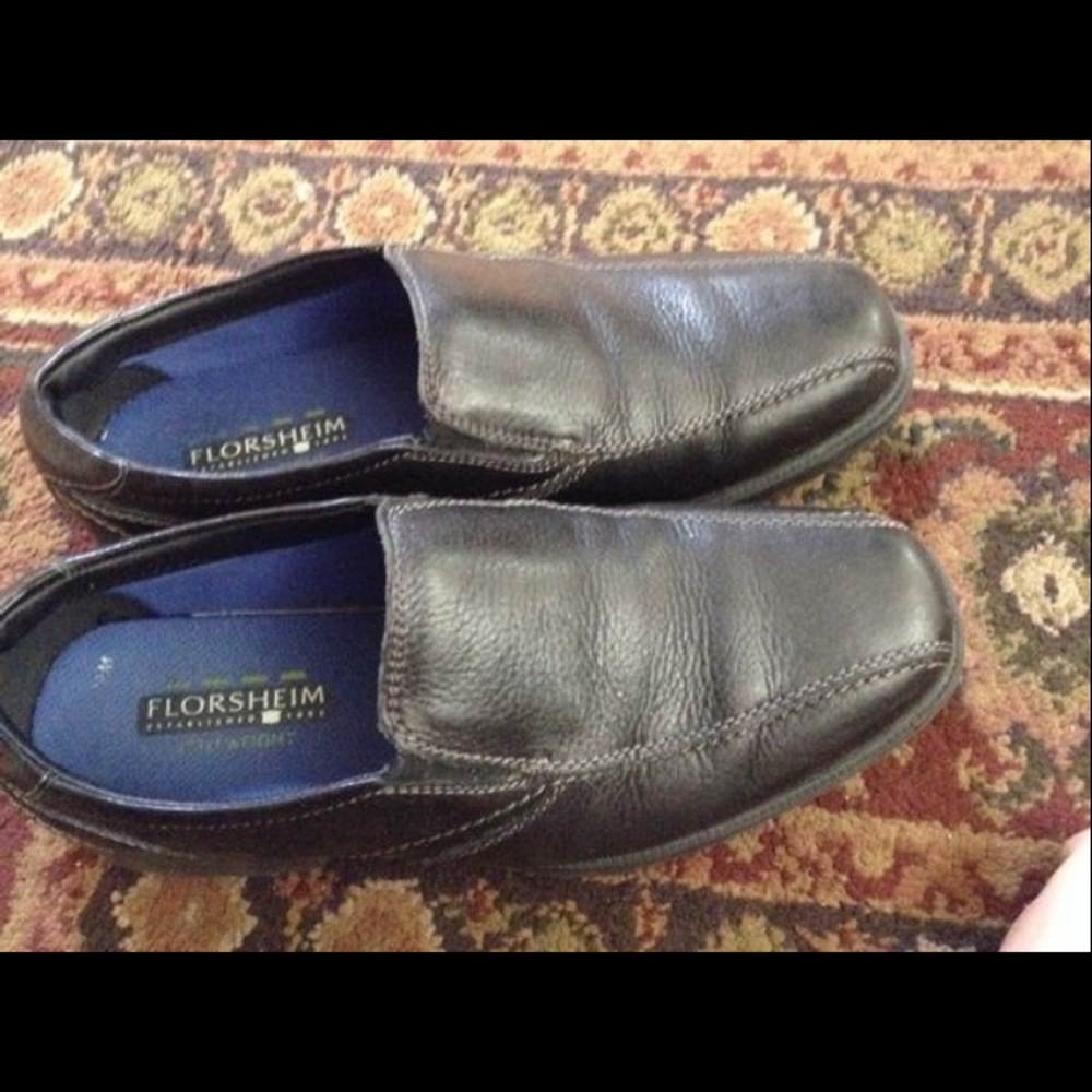 Men's dress shoes