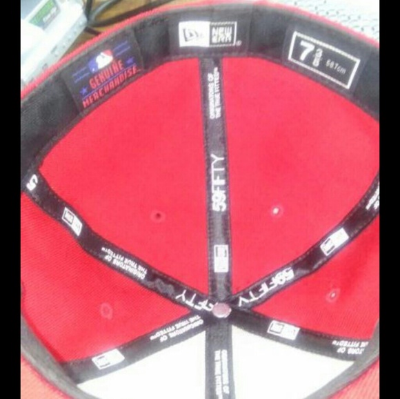 Cavaliers fitted hat - Picture 2 of 2