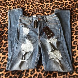 Destroyed jeans