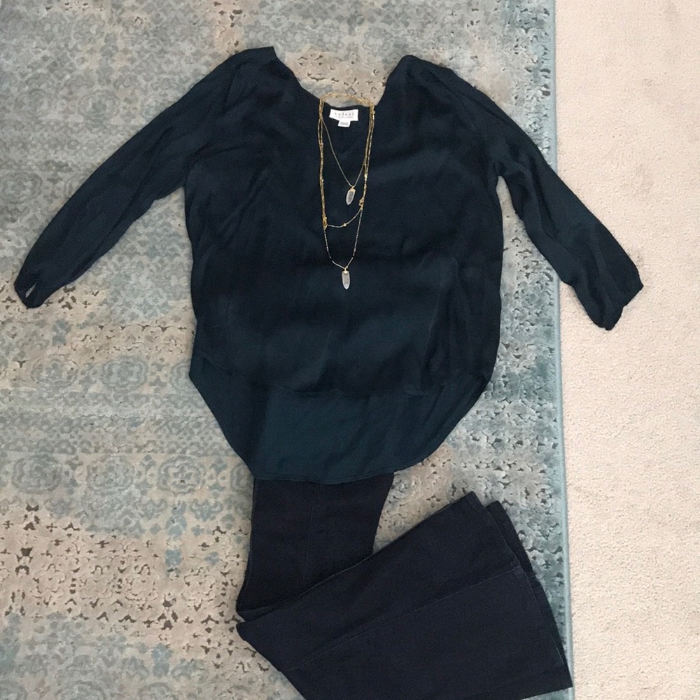 Teal blue blouse by Velvet. Sz. L