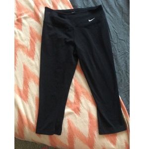 Dri-Fit Nike black workout leggings (capri length)
