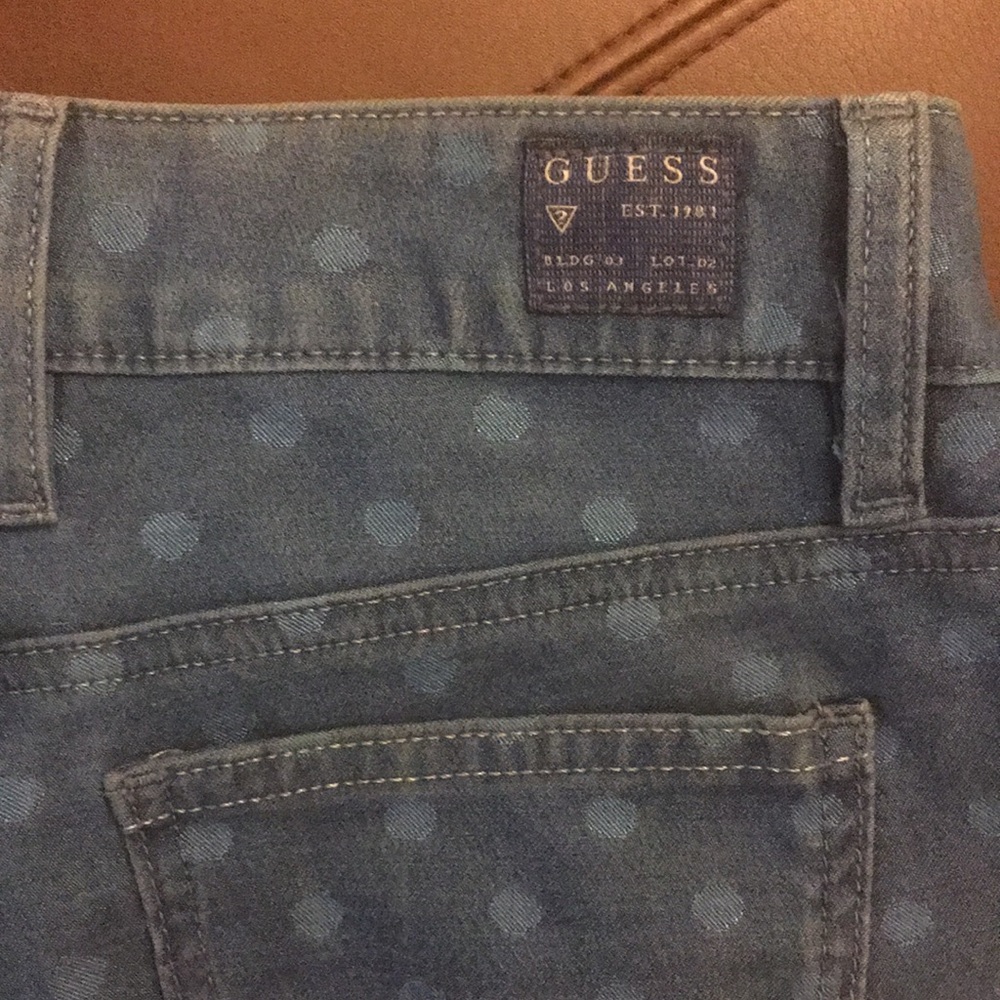 Guess shorts - Picture 3 of 4