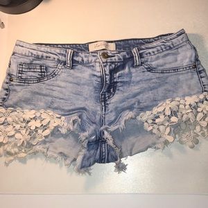 Kiss and cry jean shorts