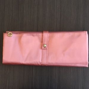 CHI Air thermal travel clutch.