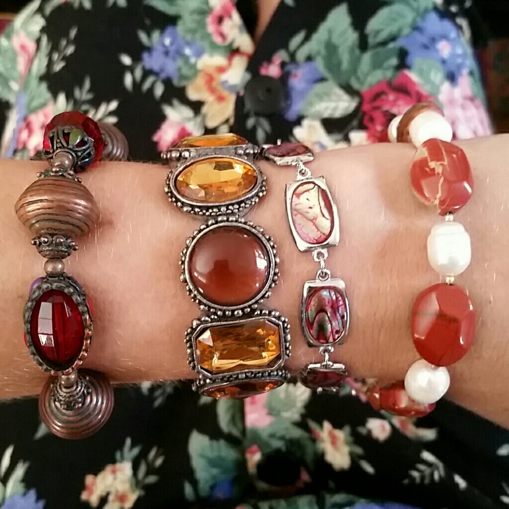 VTG Lot of 4 Beautiful Bracelets!♡♡