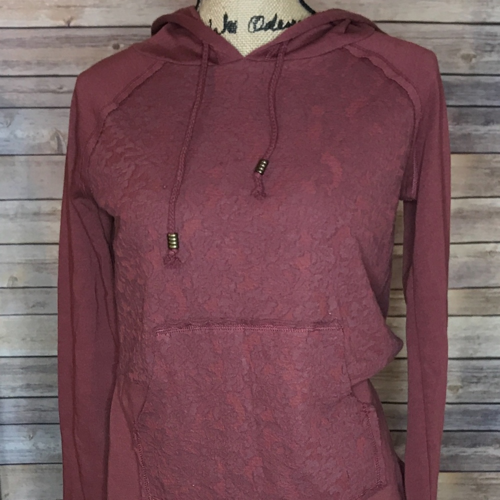 Taylor & Sage Pullover
