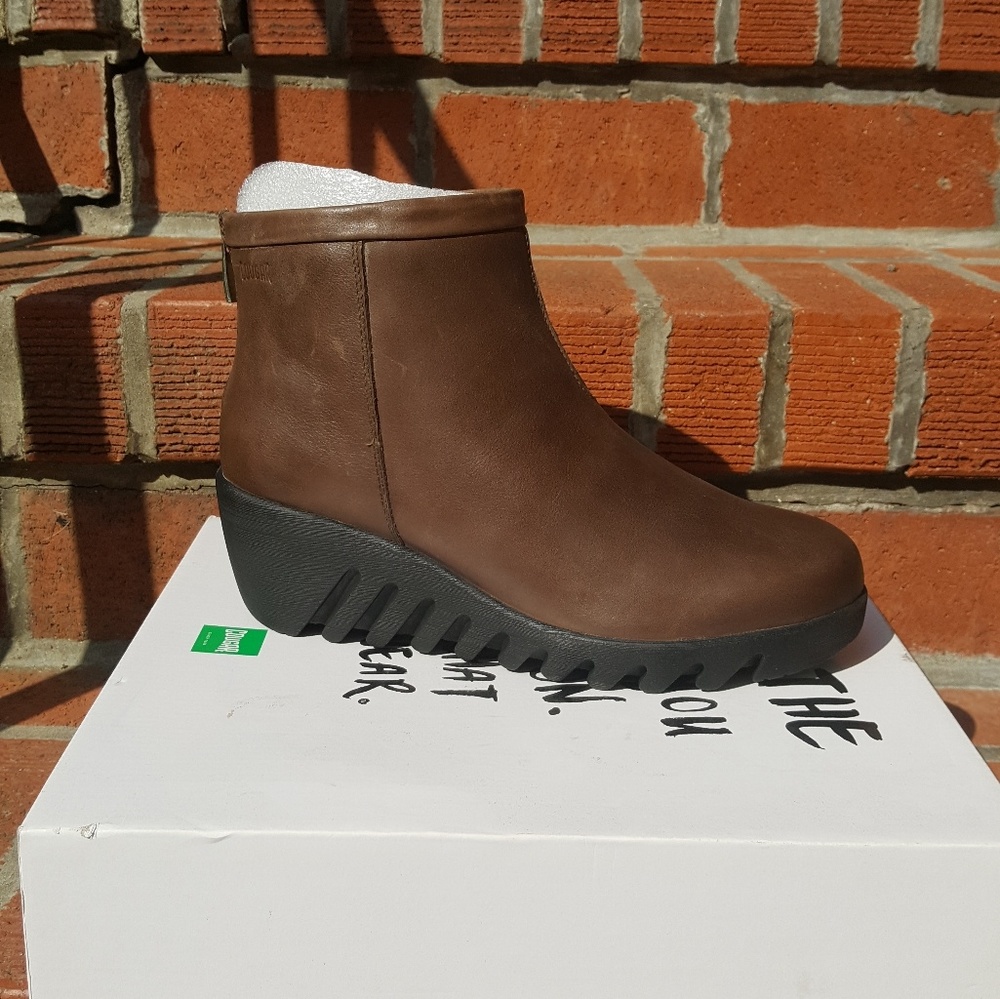 WATERPROOF WINTER WEDGE BOOTIES NWT