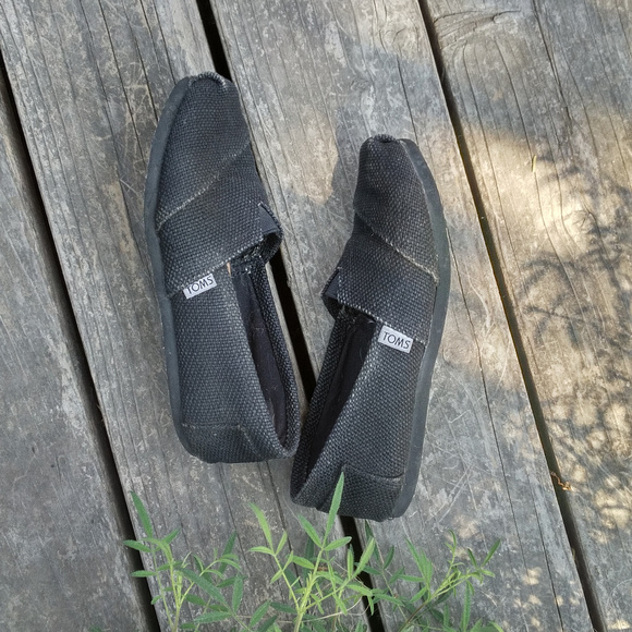 TOMS Classic Sturdy Canvas All Black Sz 6.5 - Picture 2 of 5