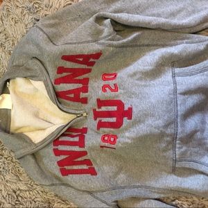Indiana half-zip pullover. Size Small