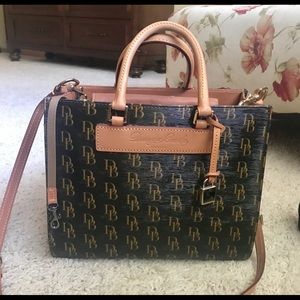 Dooney and Bourke Tote- Authentic and real Leather
