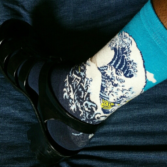 Accessories - ✨1 LEFT!✨ THE WAVE