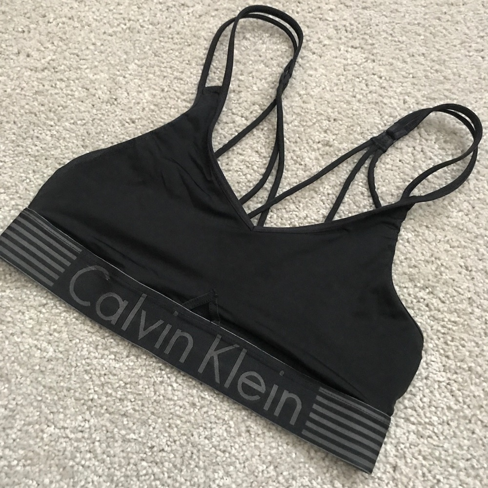 CALVIN KLEIN SPORTS BRA