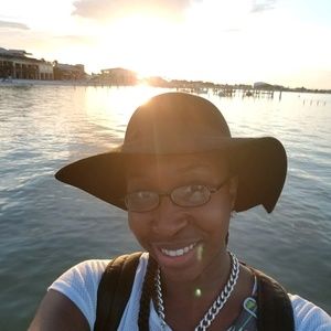 Meet your Posher, Naquita