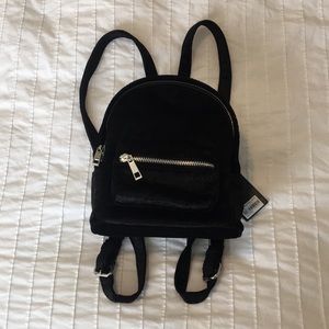 FOREVER 21 SMALL BLACK VELVET BACKPACK