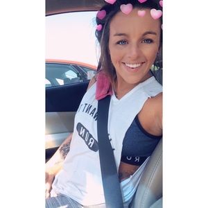 Meet your Posher, Ashley