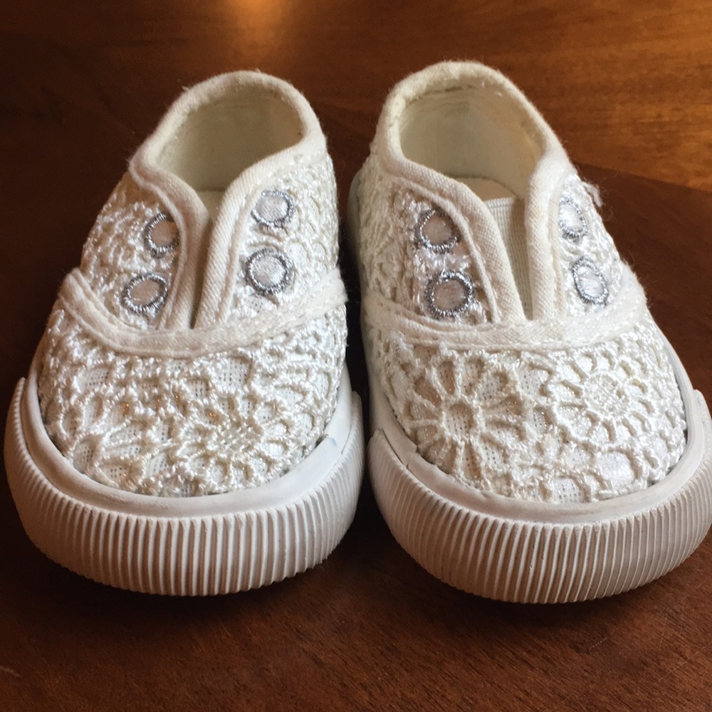 Baby girls tennis shoes