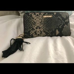 Stella & Dot Wallet