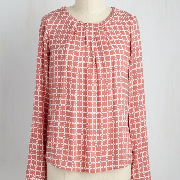 Modcloth Tops - ModCloth dusty rose button back blouse