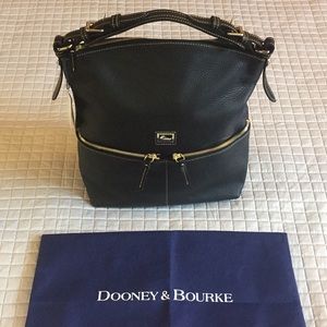 🔥PRICE DROP Dooney&Bourke MED Zipper Pocket Sac
