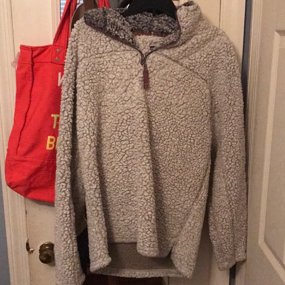 Size small true grit pull over