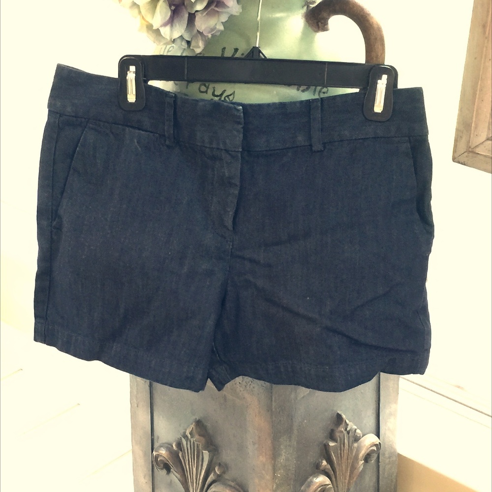 Ann Taylor Loft Riviera Short