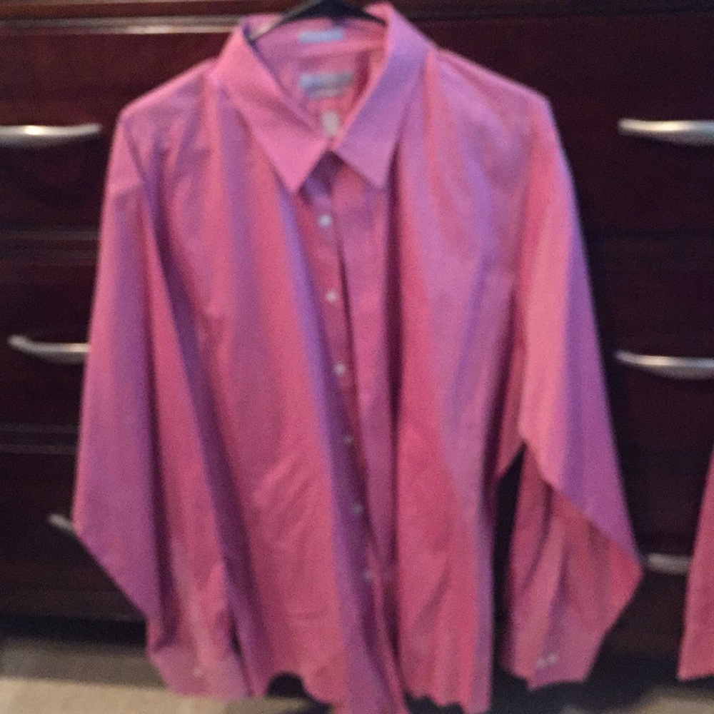 Can Heusen Fitted Shirt Chambray Pink.