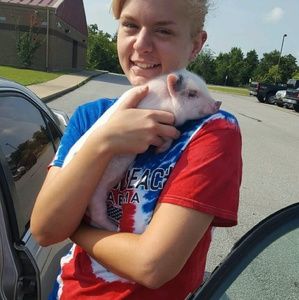 Meet your Posher, Kimberly